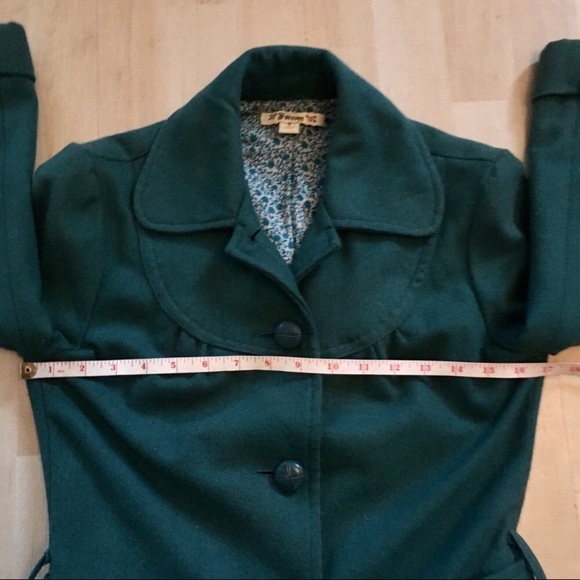 Cute retro inspired coat - Picture 1 of 6